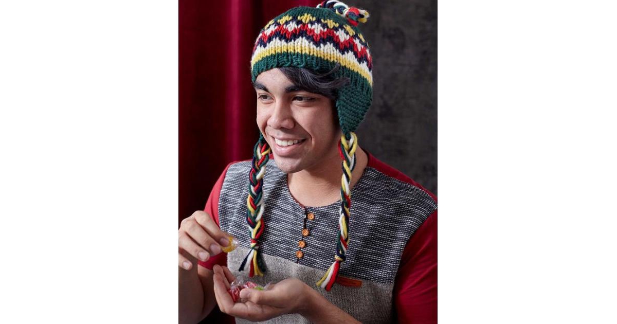 Harry Potter - Knitting Magic - More Patterns From Hogwarts and Beyond - An Official Harry Potter Knitting Book (Harry Potter Craft Books, Knitting Bo