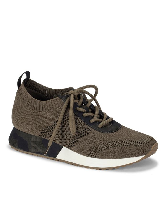 Baretraps 2024 tennis shoes