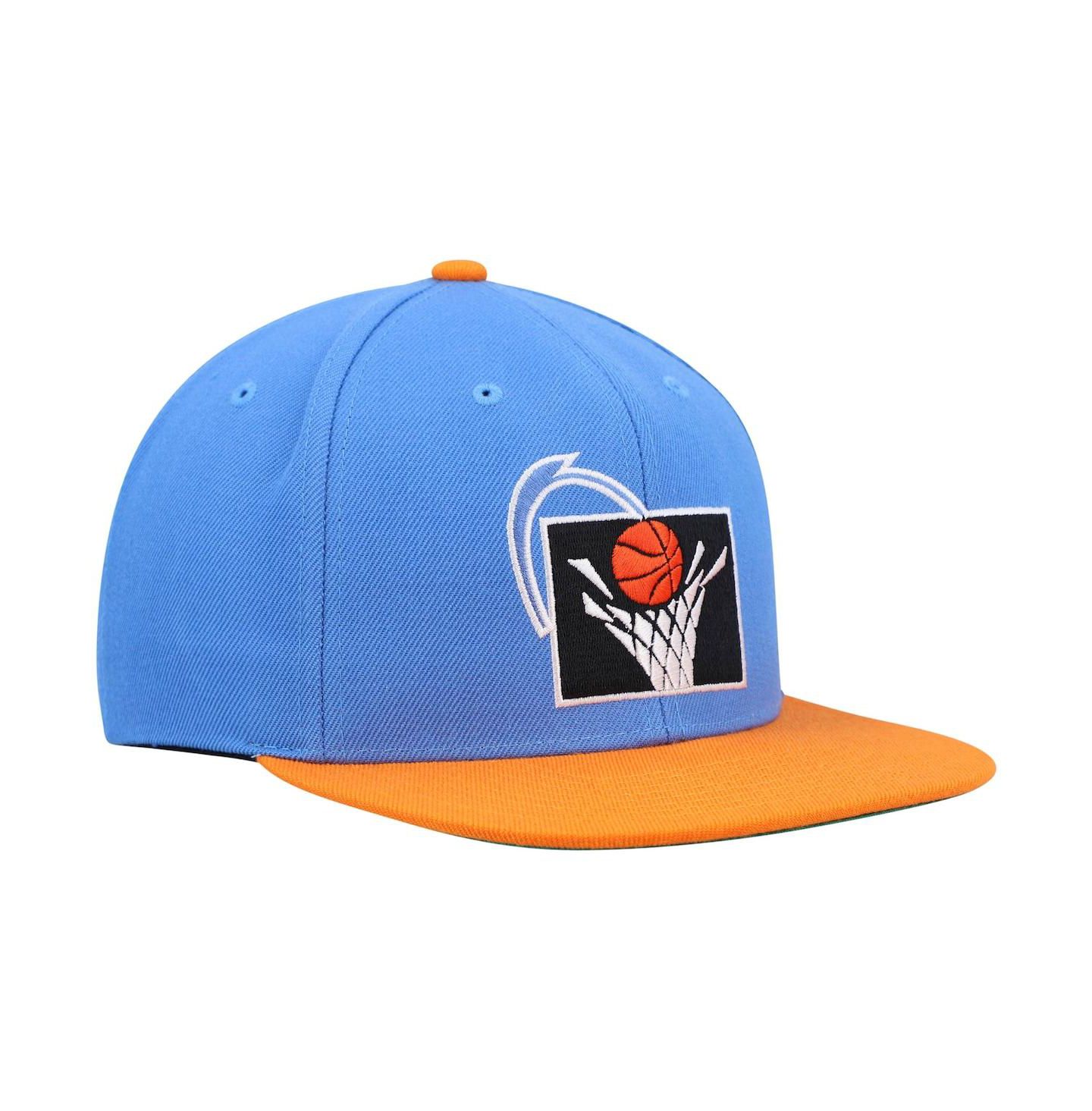Мужская кепка Mitchell & Ness Blue and Orange Cleveland Cavaliers Hardwood Classics Team Two-Tone 2.0 Snapback Hat — фото 4