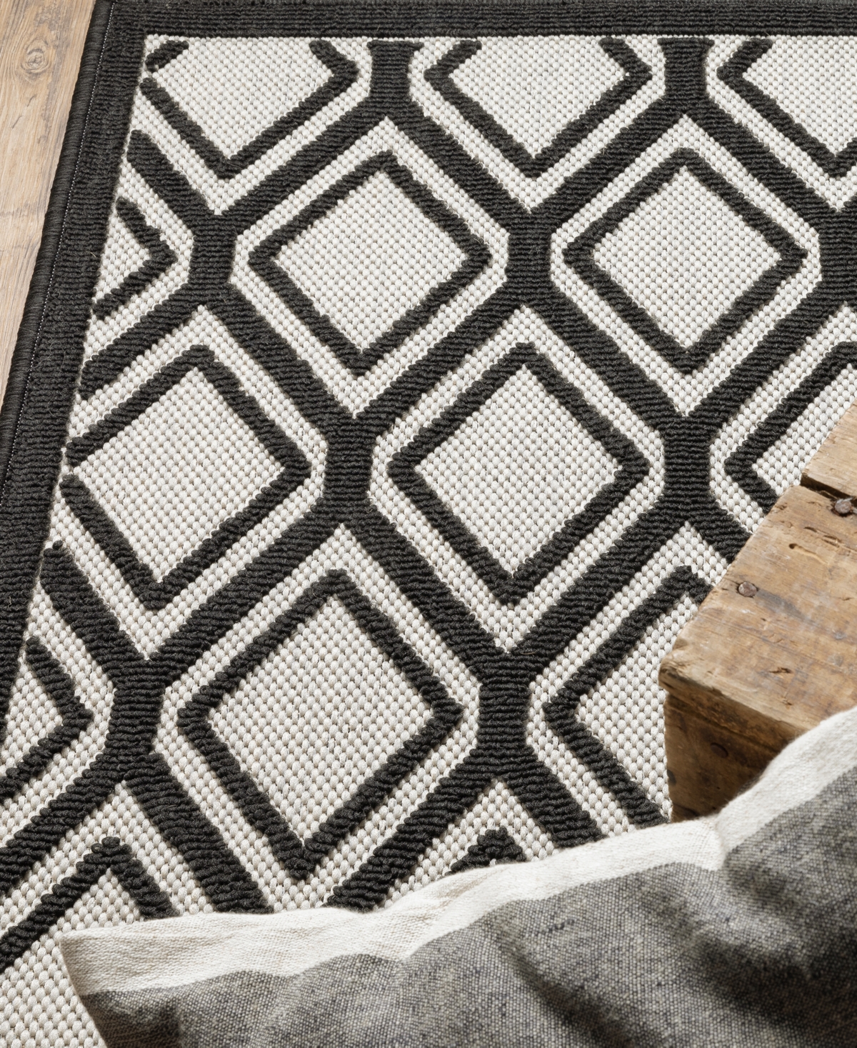 Jhb Design Brinley BRI006 Area Rug
