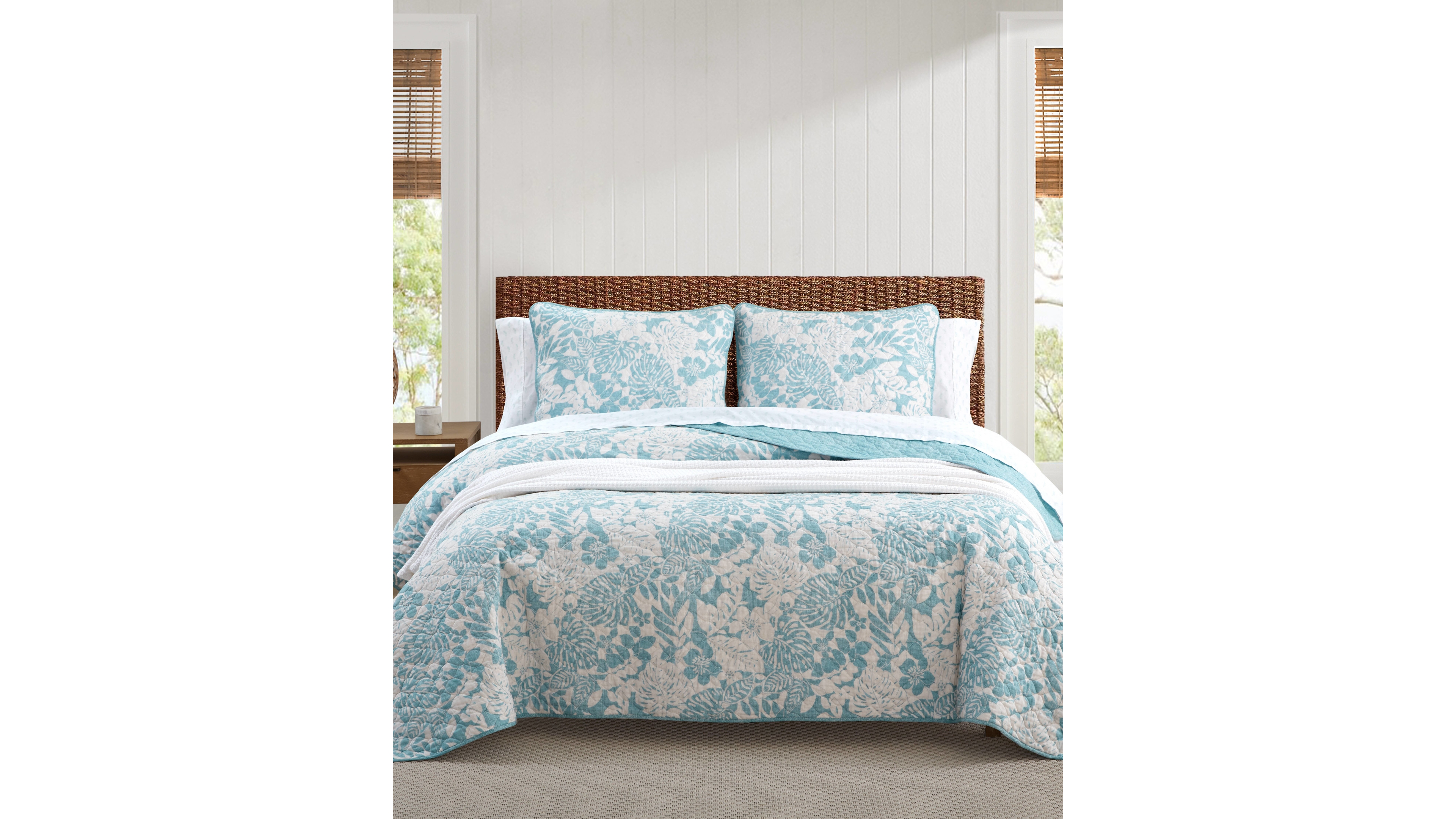 Tommy Bahama Home Laguna Beach Reversible 2 Piece Quilt Set, Twin
