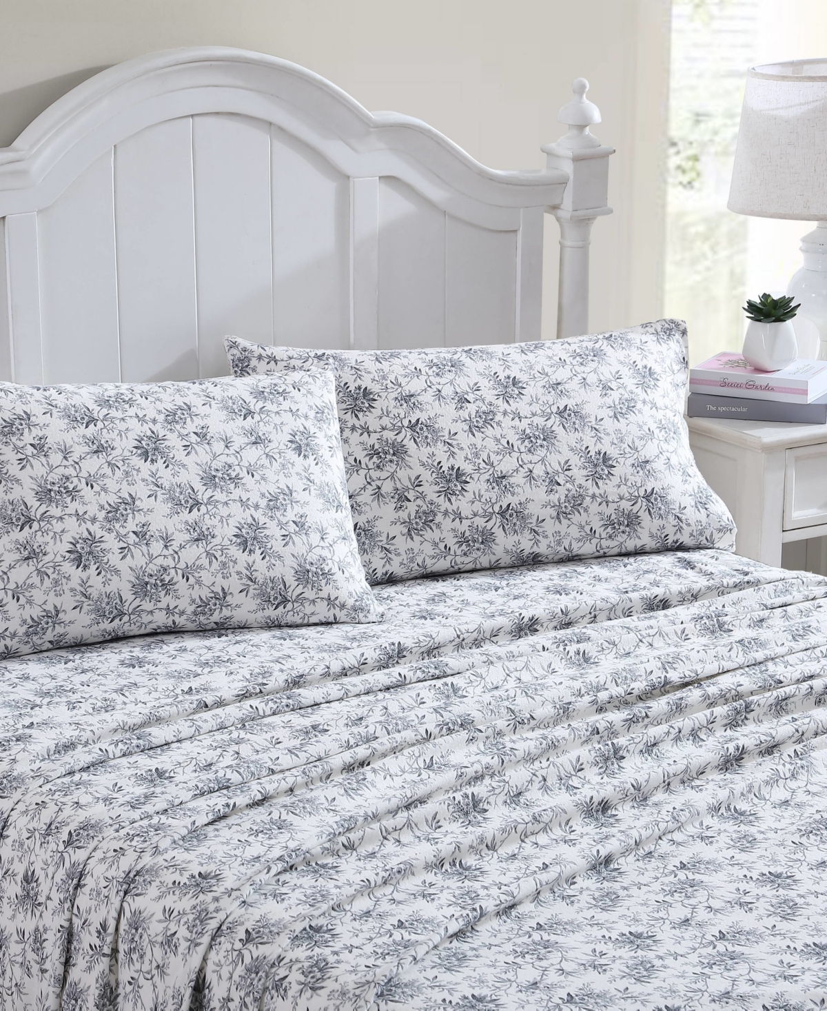 Laura Ashley Cotton Flannel 4-piece Sheet Set, Queen