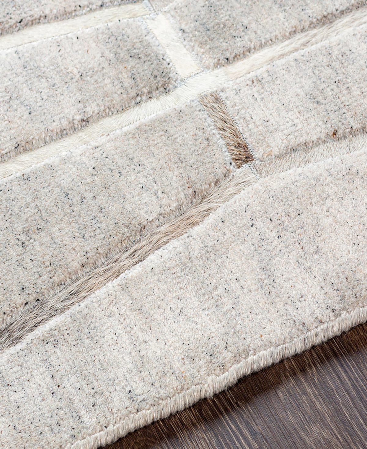 Surya Eloquent Elq-2300 5' x 7'6" Area Rug