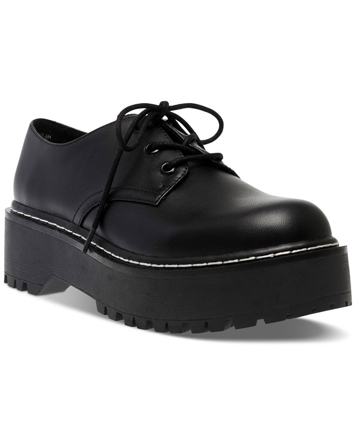 Docs and Ankle Socks.  Black oxford shoes, Cute shoes, Oxford shoes
