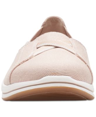 Women's Breeze Skip Cloudsteppers Sneakers