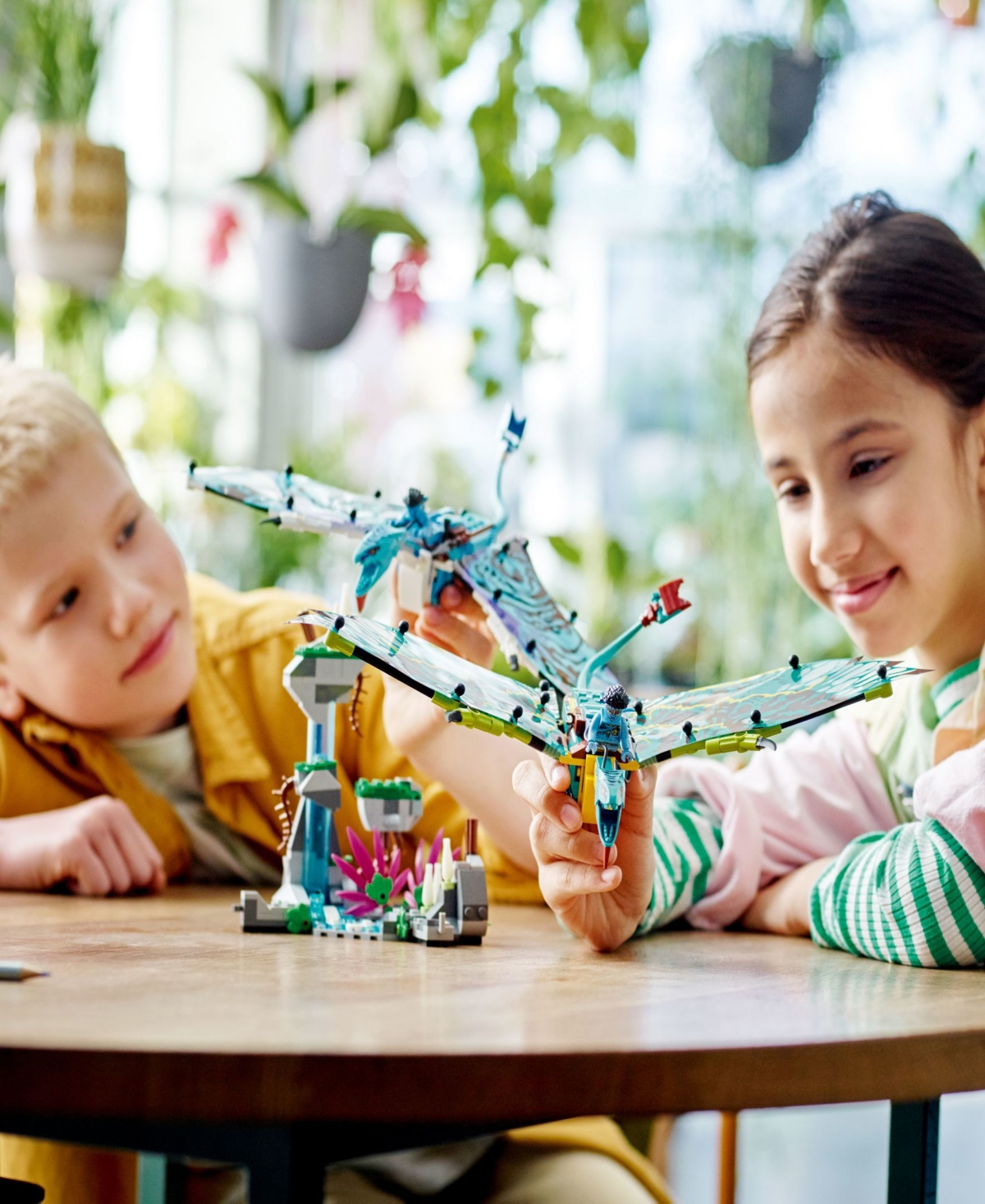 Shop Lego Avatar Jake Neytiri's First Banshee Flight 75572 Toy Building Set In Multicolor