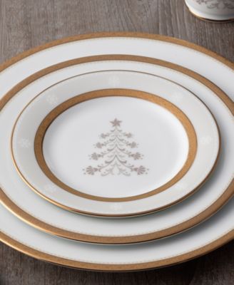 Charlotta Gold Set of 4 Holiday Tree Appetizer Plates, 6.25"