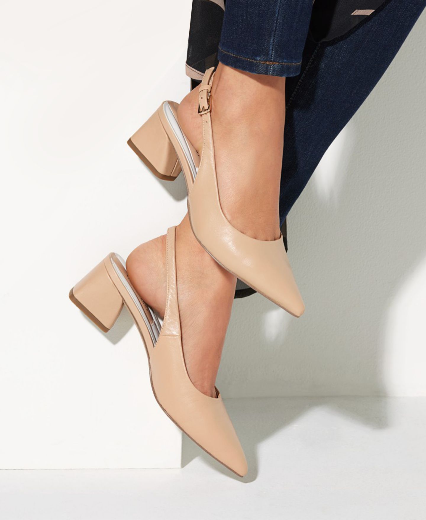 Женские туфли Franco Sarto Racer Pointed Toe Block Heel Slingback Pumps, цвет: Коричневый кожаный — фото 6