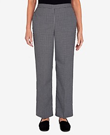 Petite Checking in Checkered Pull-On Straight Leg Average Length Pants