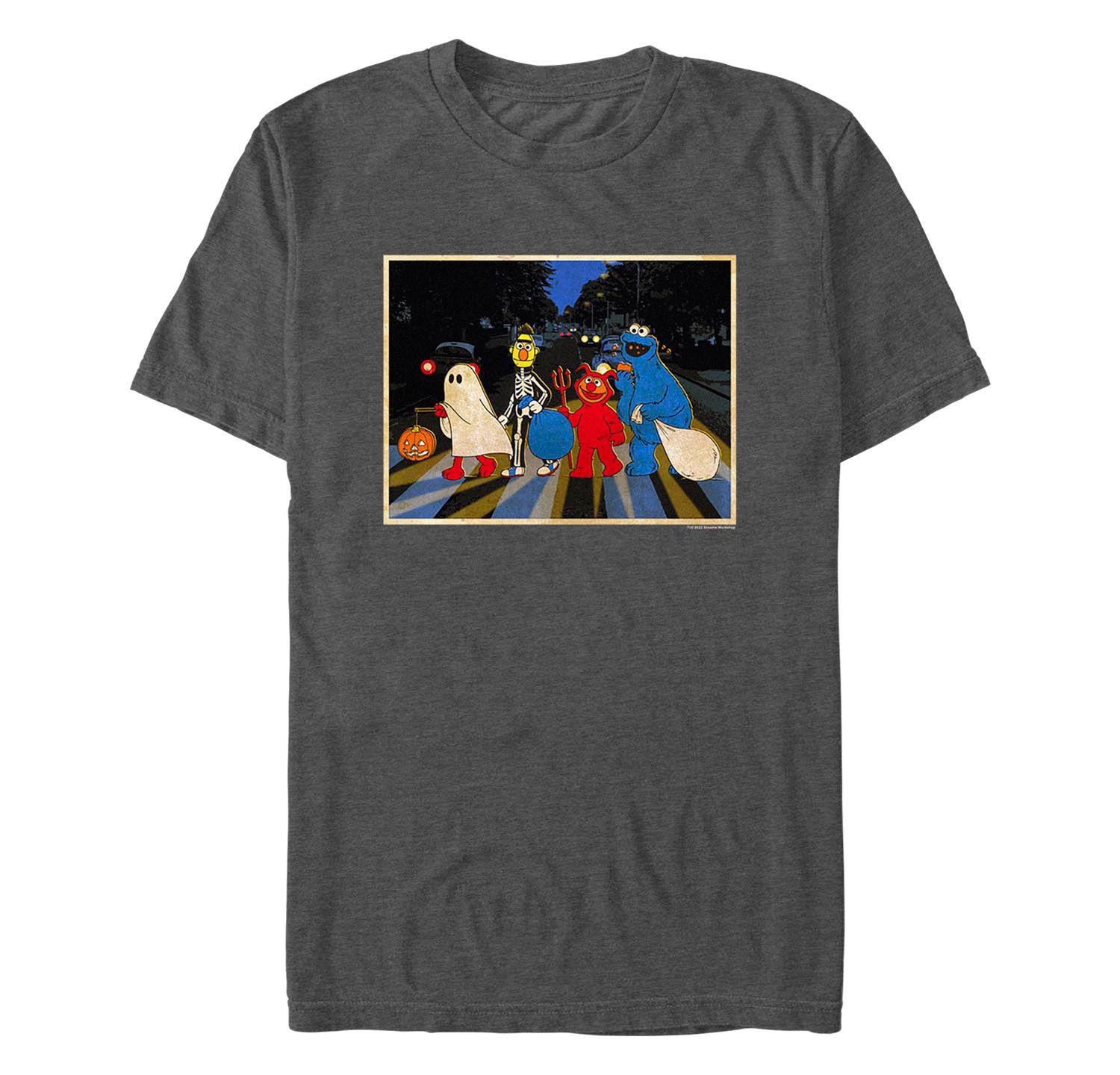 Men's Sesame Street Crew Treating Short Sleeves T-shirt