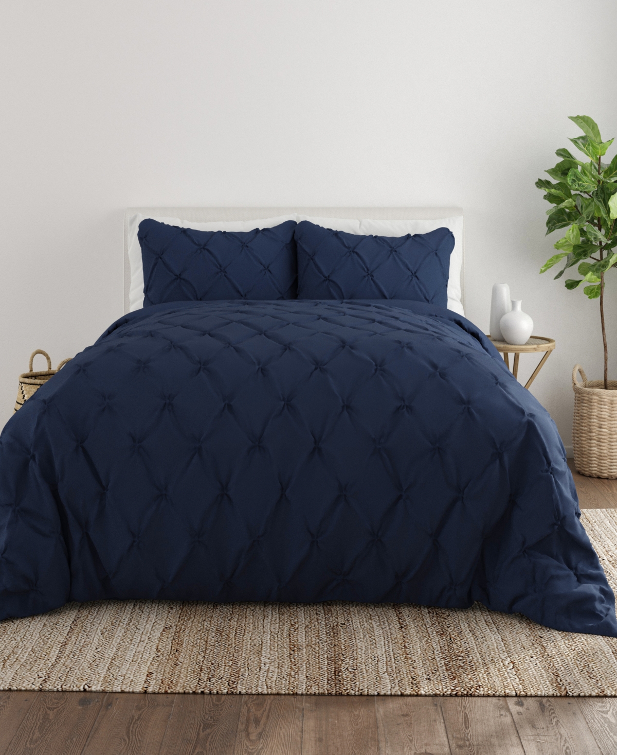 https://slimages.macysassets.com/is/image/MCY/products/7/optimized/23321254_fpx.tif?wid=1200&fmt=jpeg&qlt=100