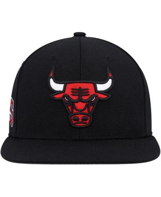 Men's Black Chicago Bulls Side Core 2.0 Snapback Hat