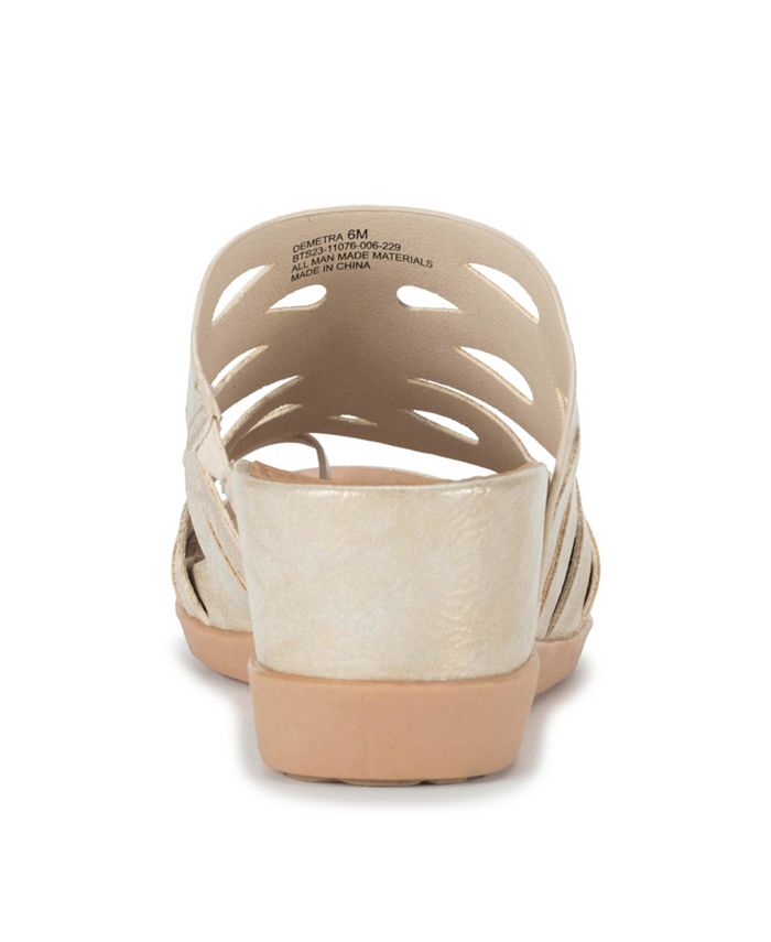 demetra slip on sneaker