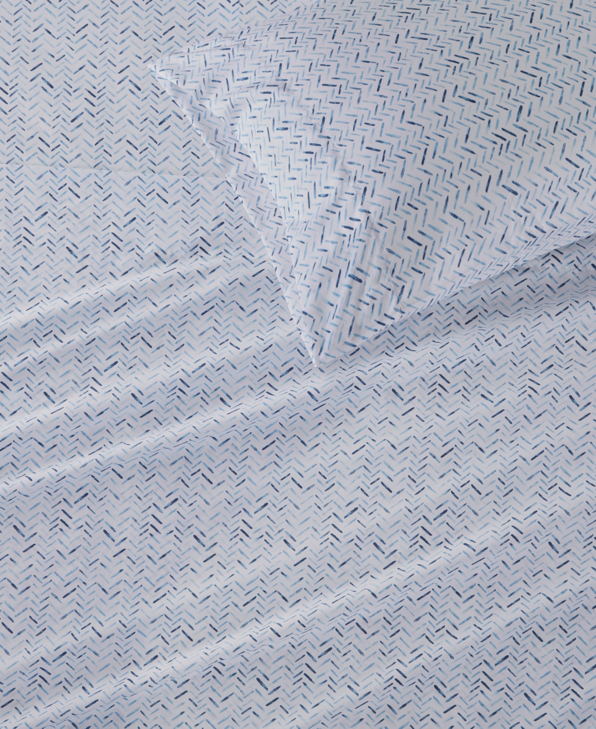 Intelligent Design Printed Microfiber 4 Piece Sheet Set, Queen In Blue Chevron