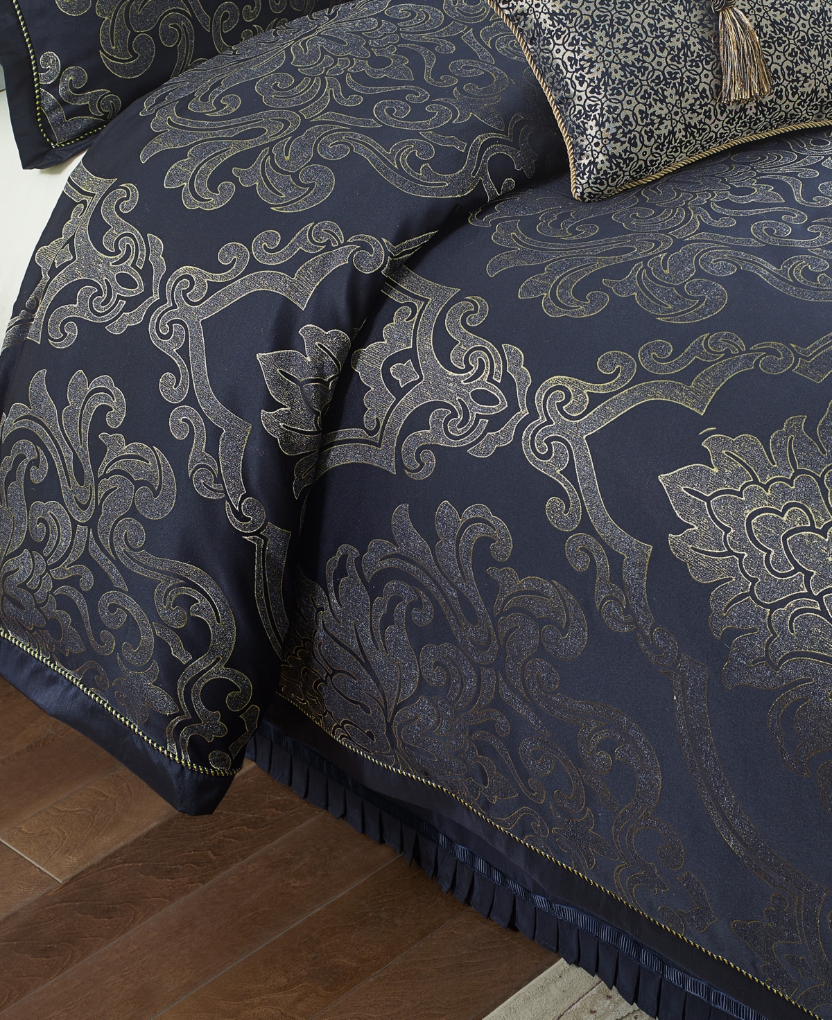 Waterford Vaughn 6 Piece Comforter Set, King In Multi