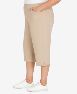 Plus Size Classic Allure Stretch Clamdigger Capri Pant