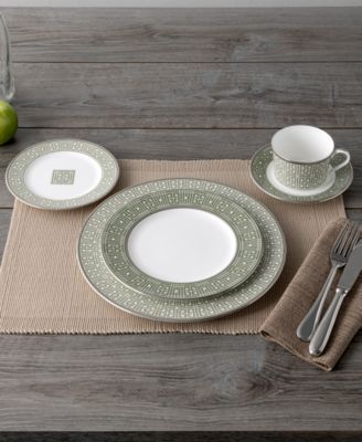 Infinity Green Platinum 4 Piece Bread Butter/Appetizer Plate Set, Service for 4