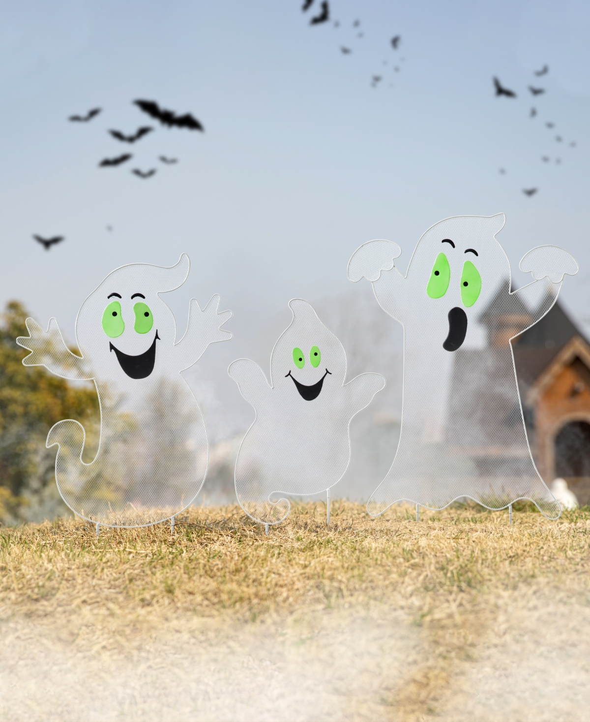 Glitzhome H Halloween Metal Mesh Glow in Dark Ghost Family Yard Stake, Set of 3