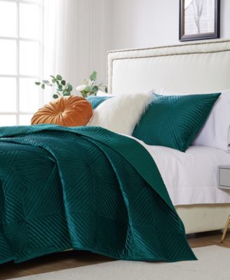 Riviera Velvet Finely Stitched 3 Piece Quilt Set, King/California King