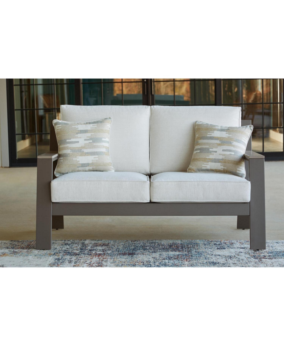 Tropicava Loveseat w/Cushion - White