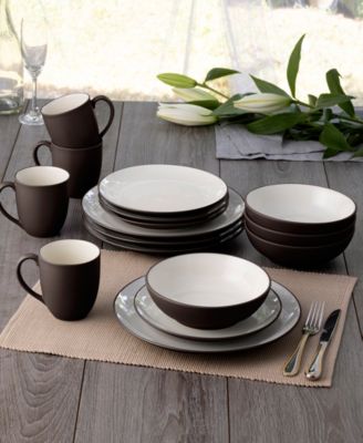 Colorwave Coupe 16 Pc. Dinnerware Set, Service for 4