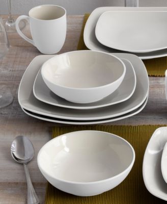 Colorwave Square 16 Pc. Dinnerware Set, Service for 4