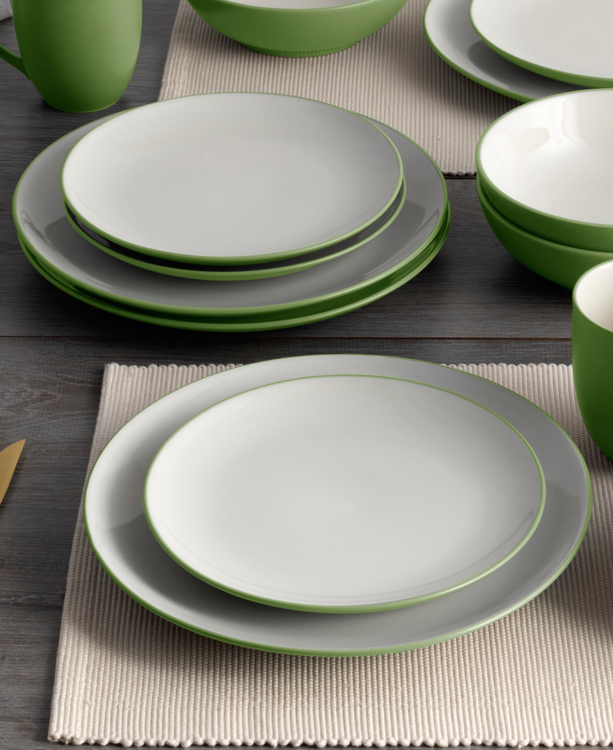 Noritake Colorwave Coupe 16 Pc. Dinnerware Set, Service For 4 In Apple