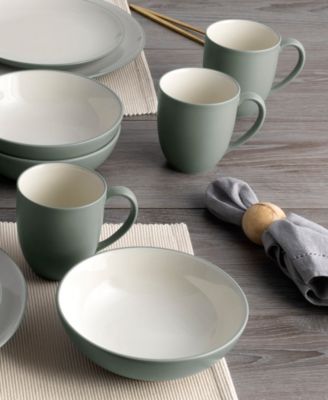 Colorwave Coupe 16 Pc. Dinnerware Set, Service for 4