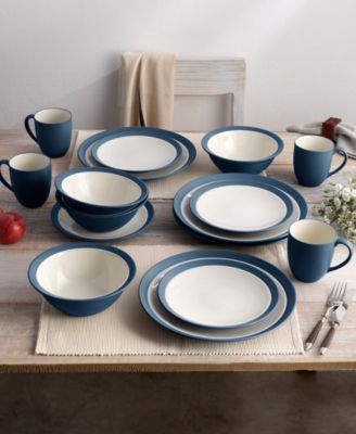 Colorwave Curve 16 Pc. Dinnerware Set, Service for 4
