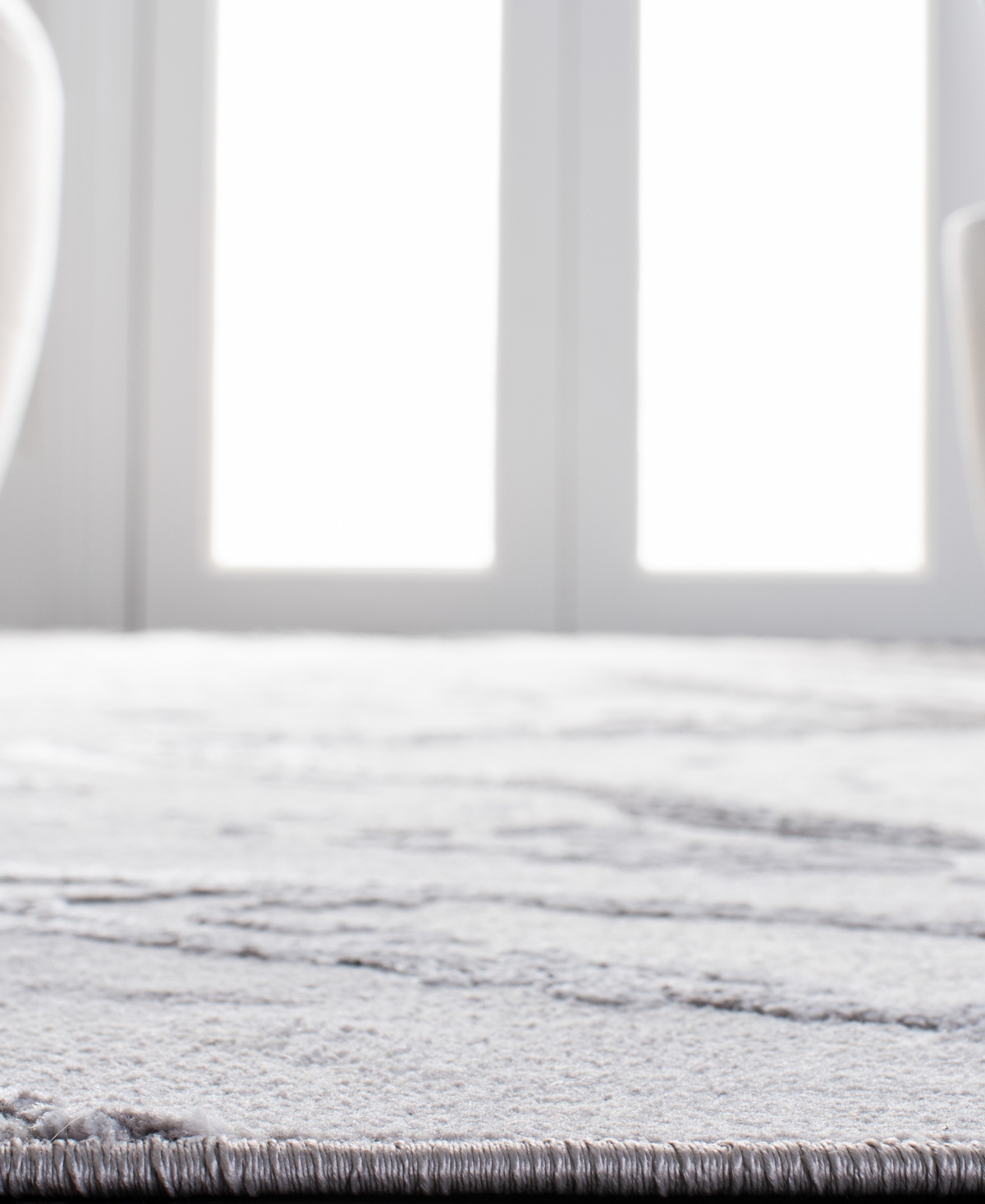 Safavieh Amelia ALA211 x Area Rug - Gold