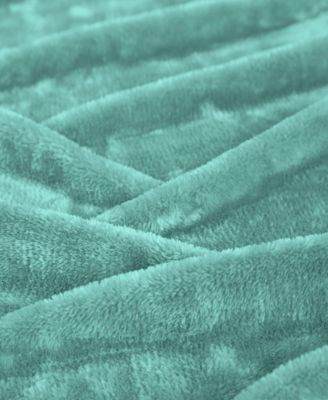 Wrinkle Resistant Plush Fleece Throw, 50" x 60"