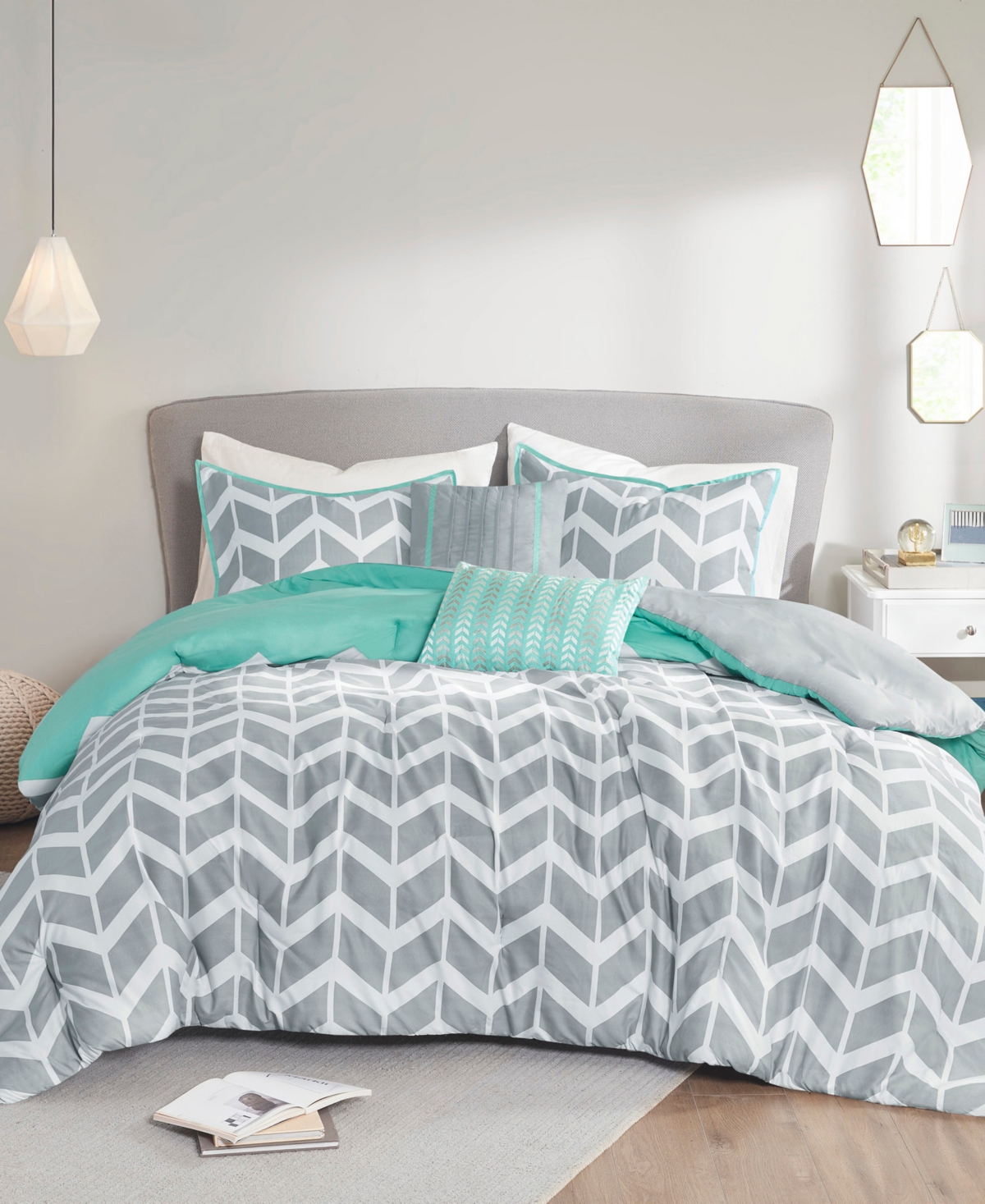 Shop Intelligent Design Closeout!  Nadia Reversible 5-pc. Comforter Set, Full/queen In Teal