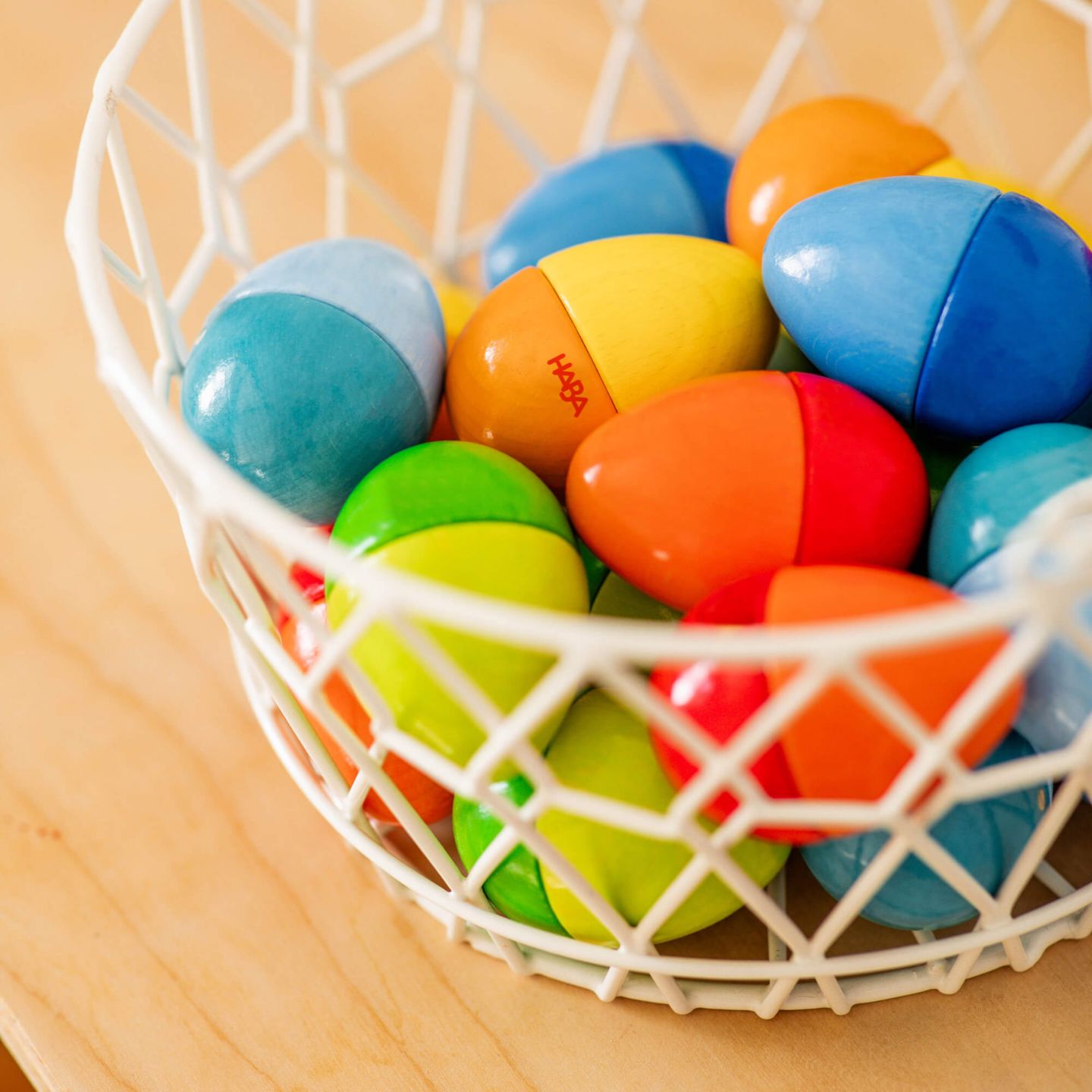 Детские игрушки Haba Musical Eggs Acoustic Sounds 5-Piece Shaker, Ages 2+ — фото 2