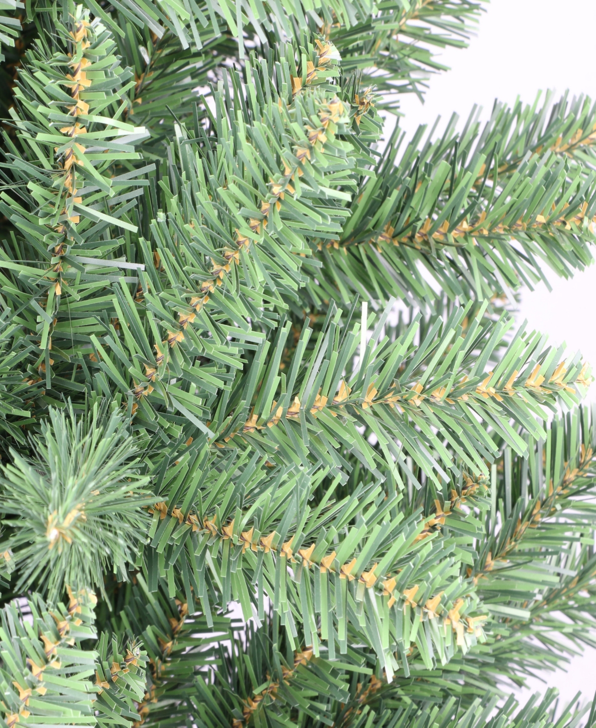 Puleo 7' Unlit Carson Artificial Pine Tree In Green