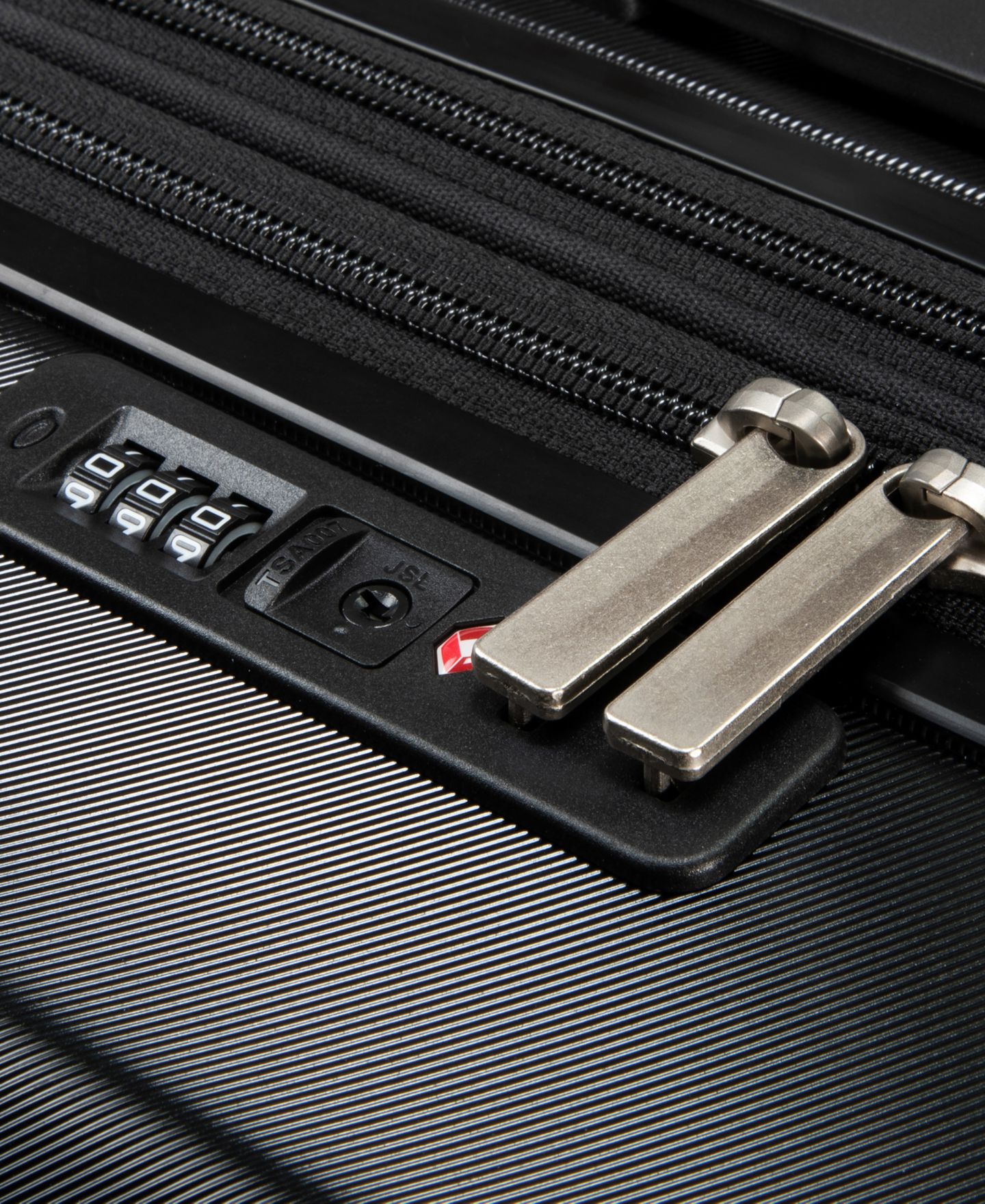 Чемодан Ricardo Melrose Hardside 29" Check-in Spinner Suitcase, цвет: Чёрный — фото 6