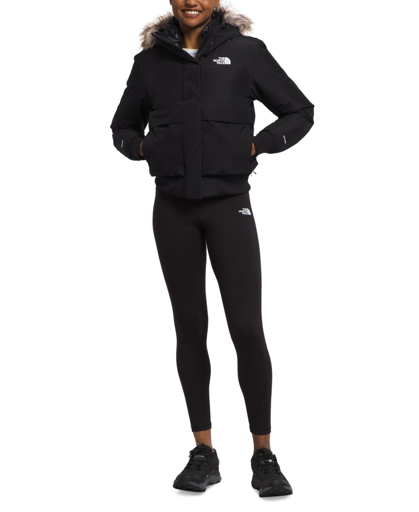 Женская куртка The North Face Arctic Bomber, цвет: Чёрный — фото 1