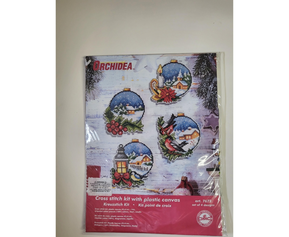 Counted cross stitch kit with plastic canvas "Christmas balls" set of 4 designs 7672 - Assorted Pre-Pack