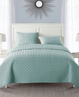 VCNY Home Nina Embossed 2-Pc. Quilt Set, Twin