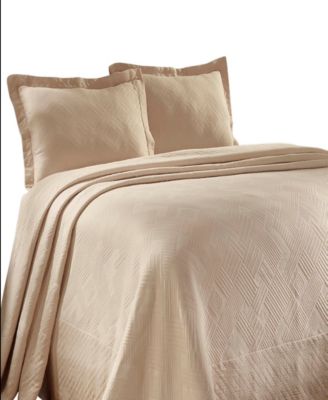 Geometric Fret Textured Jacquard Matelasse All-Season 3-Piece Bedspread Set, King