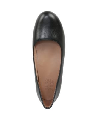 Women's Maxwell Round Toe Ballet Flats