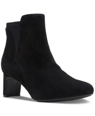 Clarks - Women's Kyndall Faye Comfort Ankle Boots