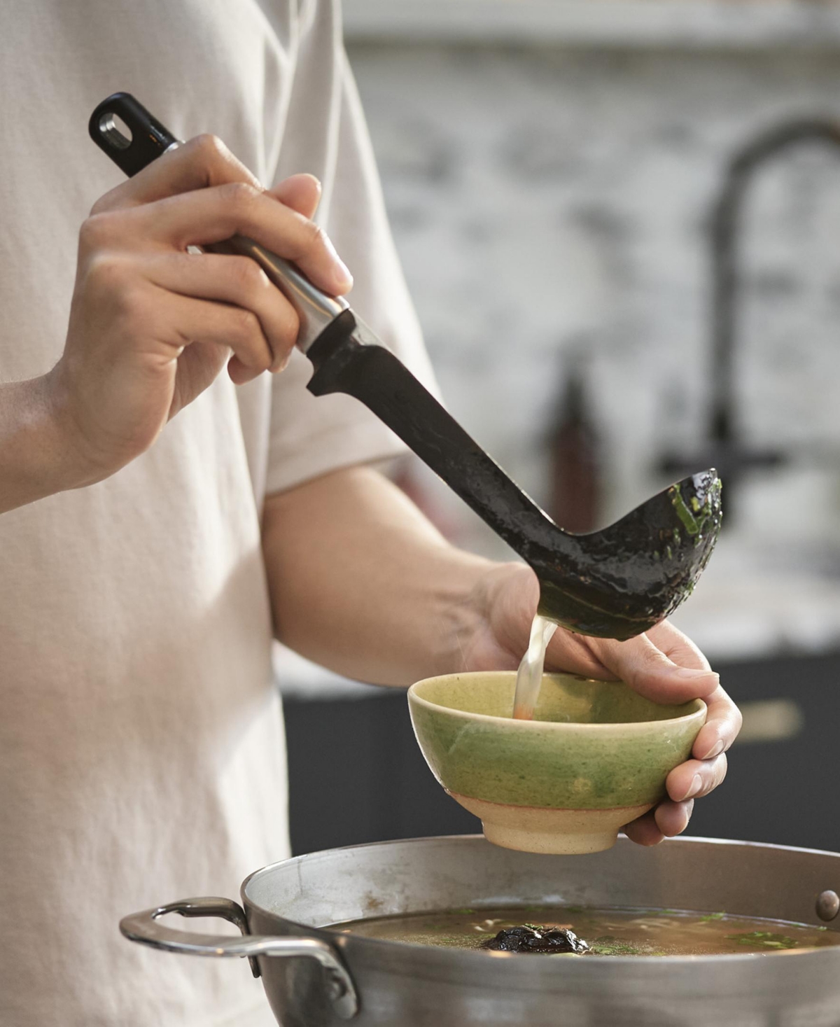 Joseph Joseph Elevate Silicone Ladle With Integrated Tool Rest In Black