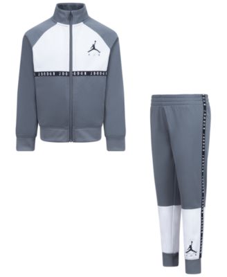 Top Boys Jordan jacket and pants