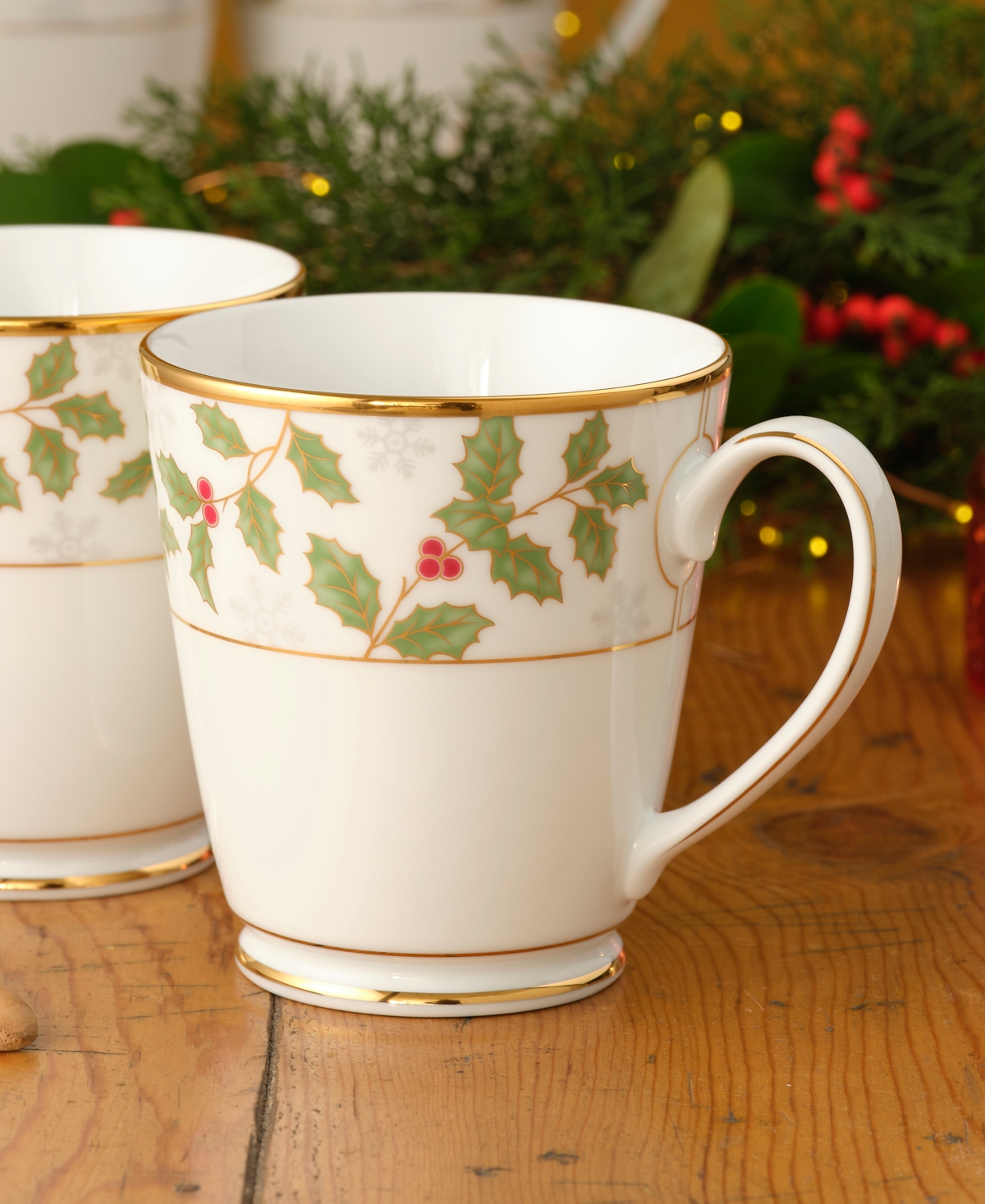 Noritake Holly Berry 12 oz Mug, Set Of 4 In Multi