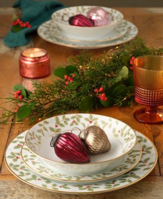 Holly & Berry Gold Set of 4 Salad Plates, 8.25"