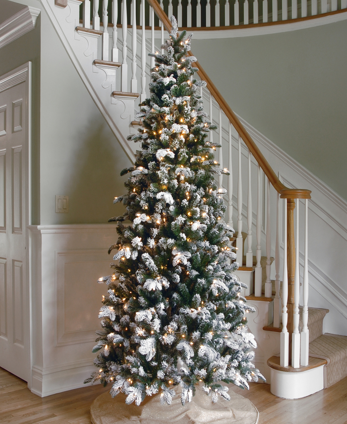 National Tree Company Feel Real Everest Fir Medium Hinged Tree with 350 Clear Lights