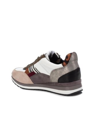 Women's Casual Lace-Up Sneakers