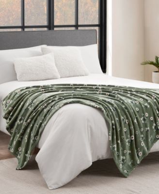 Daisy Floral Cozy Plush Throw, 50" x 70"
