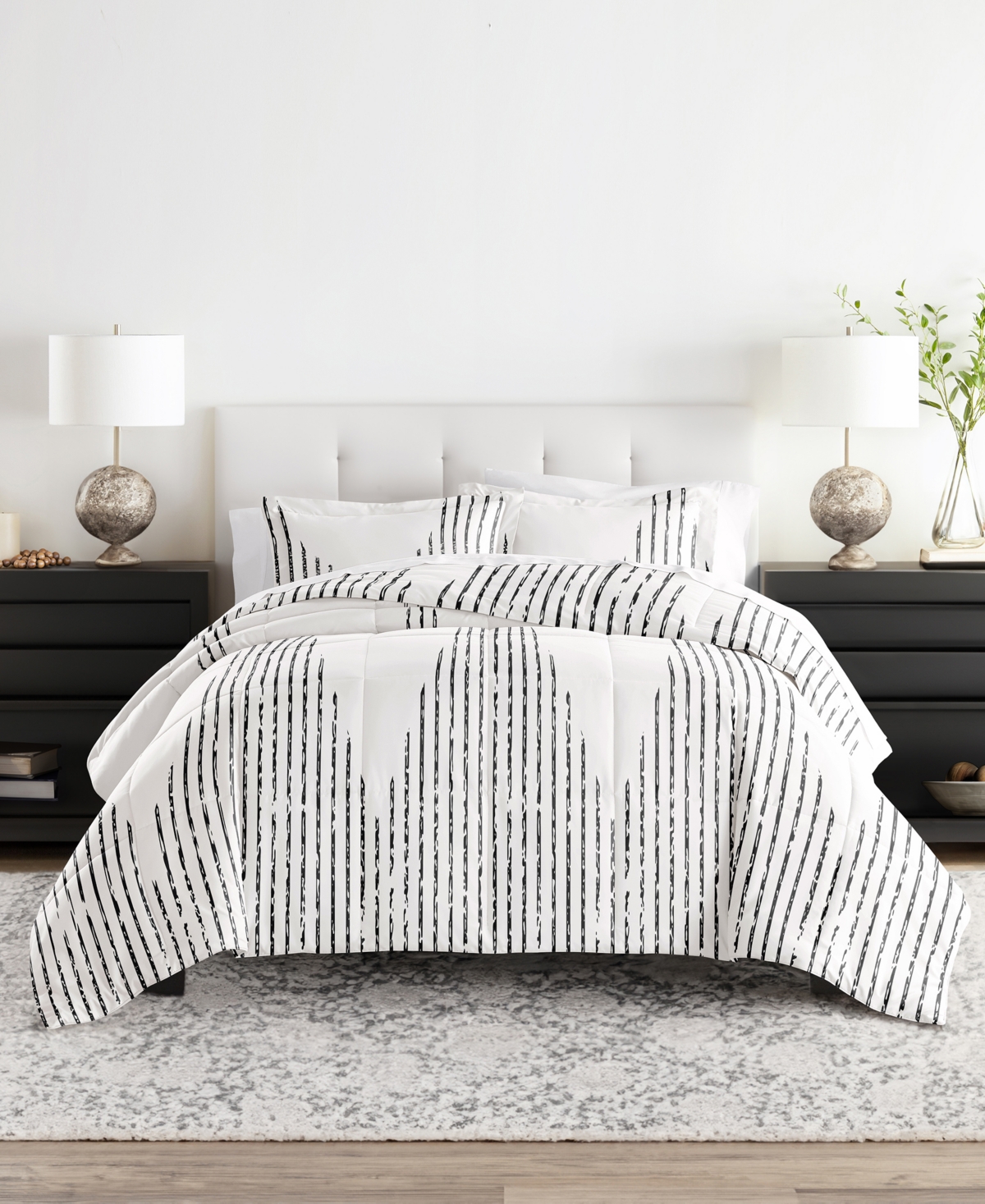 Home Collection 3 Piece Premium Ultra Soft Diamond Stripe Comforter Set,