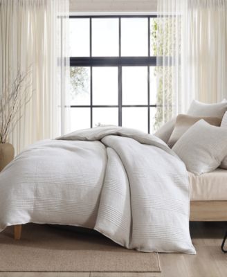 Carter's shops take flight bedding